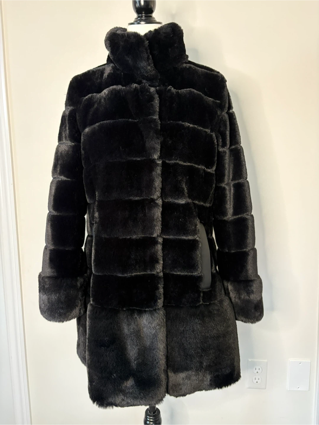 M - Jones NY, Black Faux Fur Coat (tag removed but NEW)