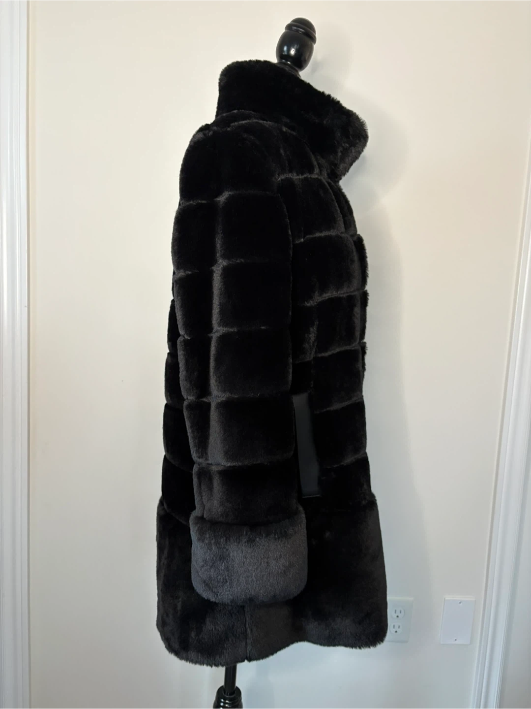 M - Jones NY, Black Faux Fur Coat (tag removed but NEW) - photo 4