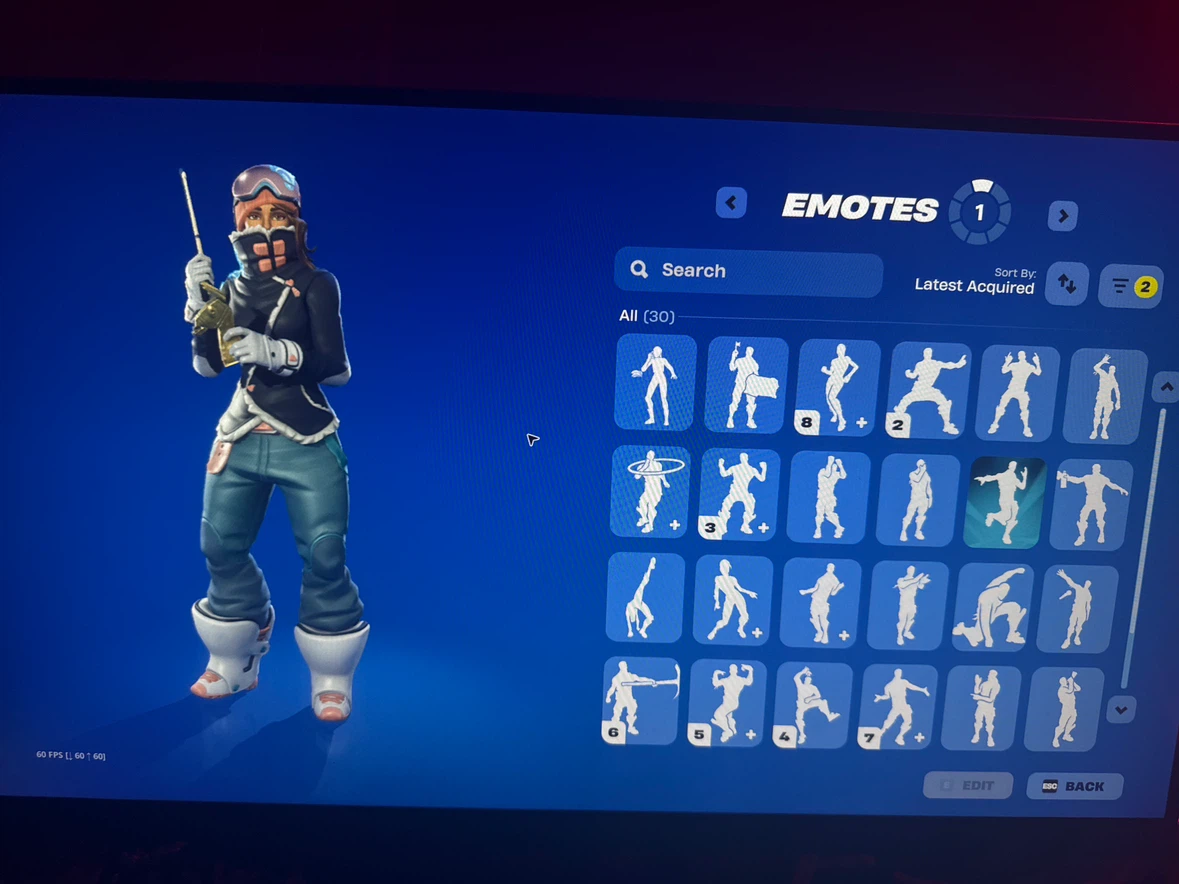 Selling Fortnite account with s7 & s8 battle pass ! - photo 3
