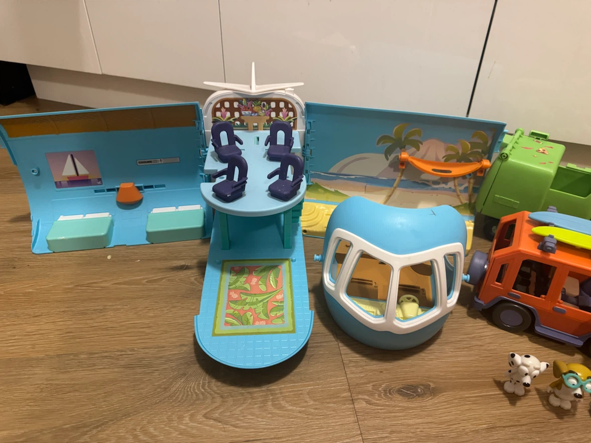 Bluey and Friends Lot Set - photo 3