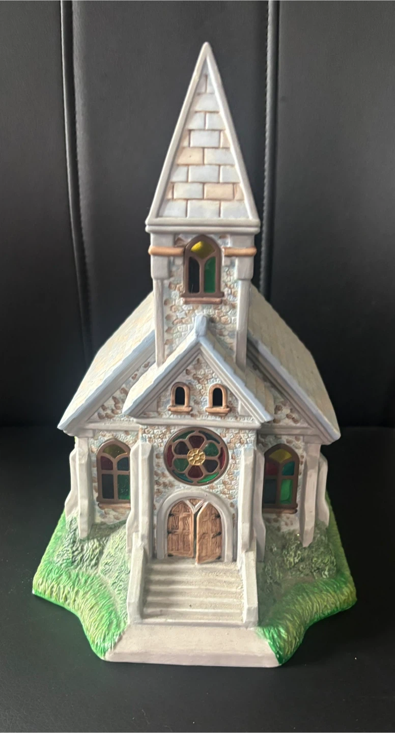 Partylite Olde World Village Church Tealight Holder