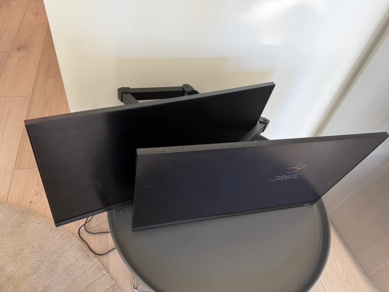 2x Samsung 24 inch Monitors with Dual Arm Desk Mount - photo 3