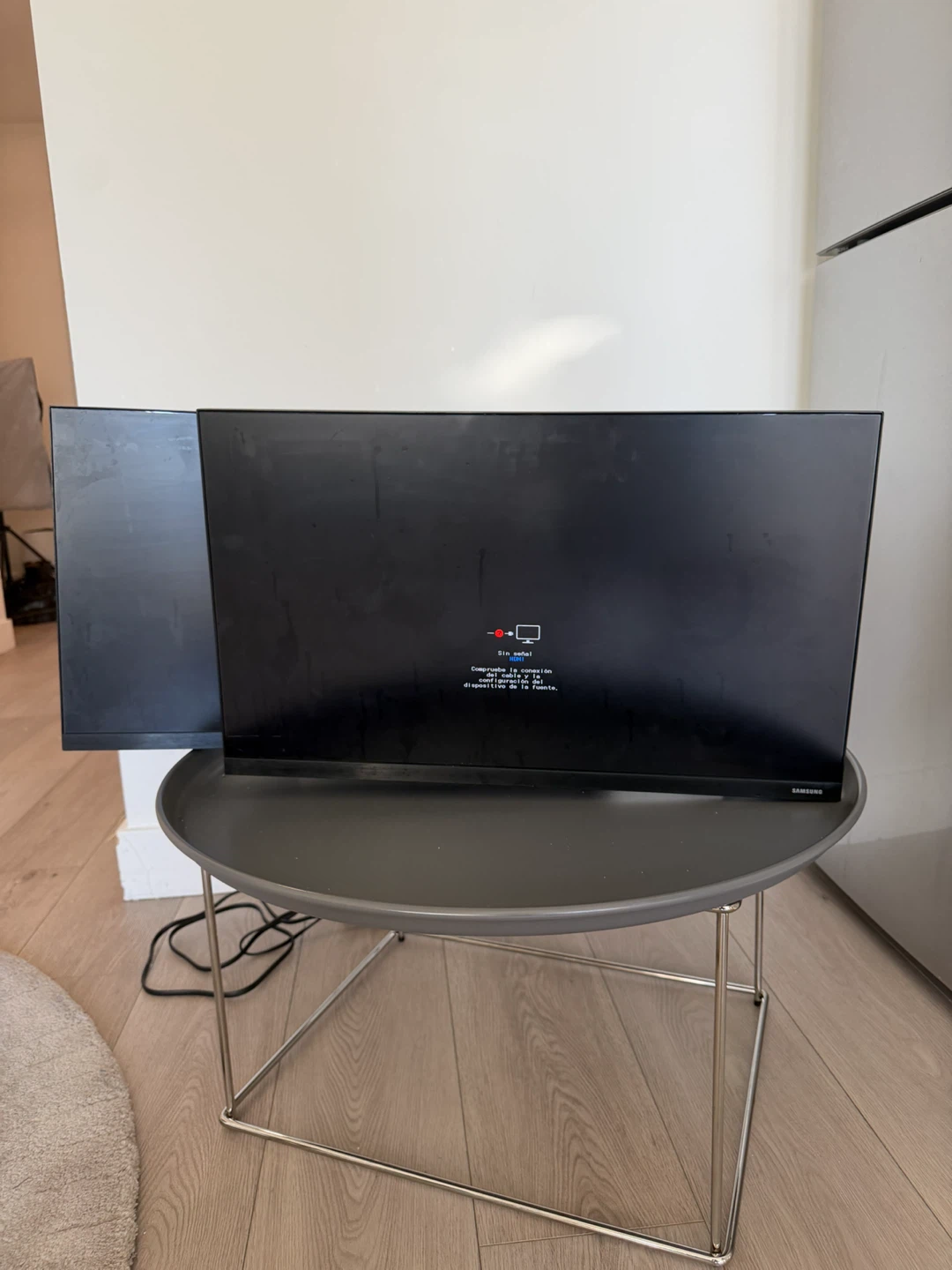 2x Samsung 24 inch Monitors with Dual Arm Desk Mount