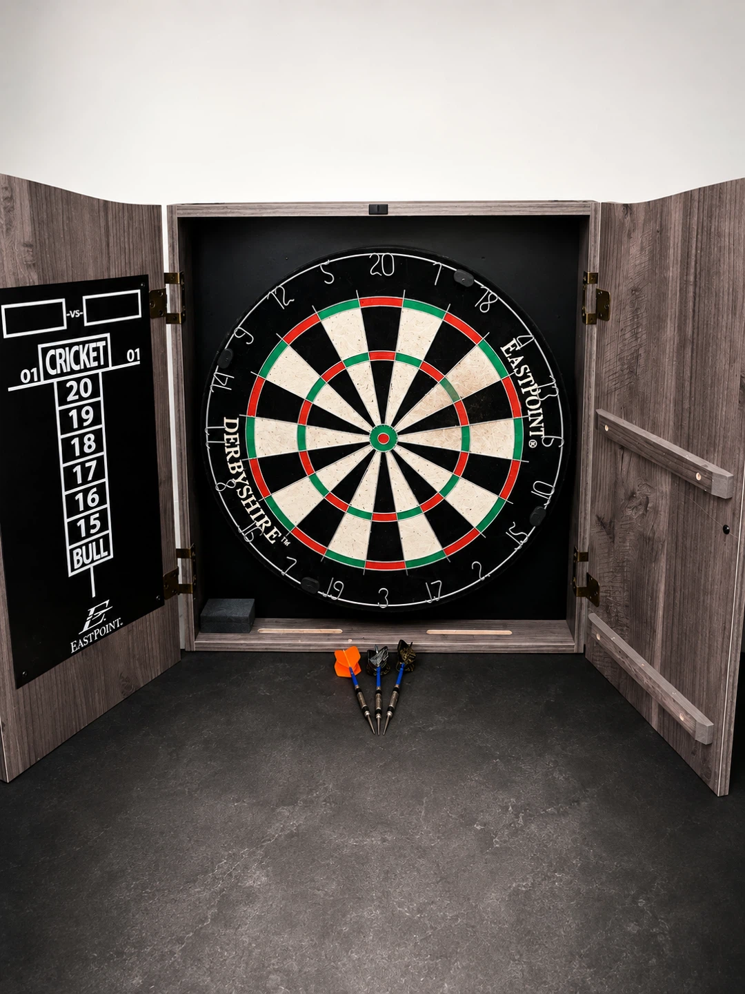 Eastpoint Dartboard with Cabinet and Scoreboard