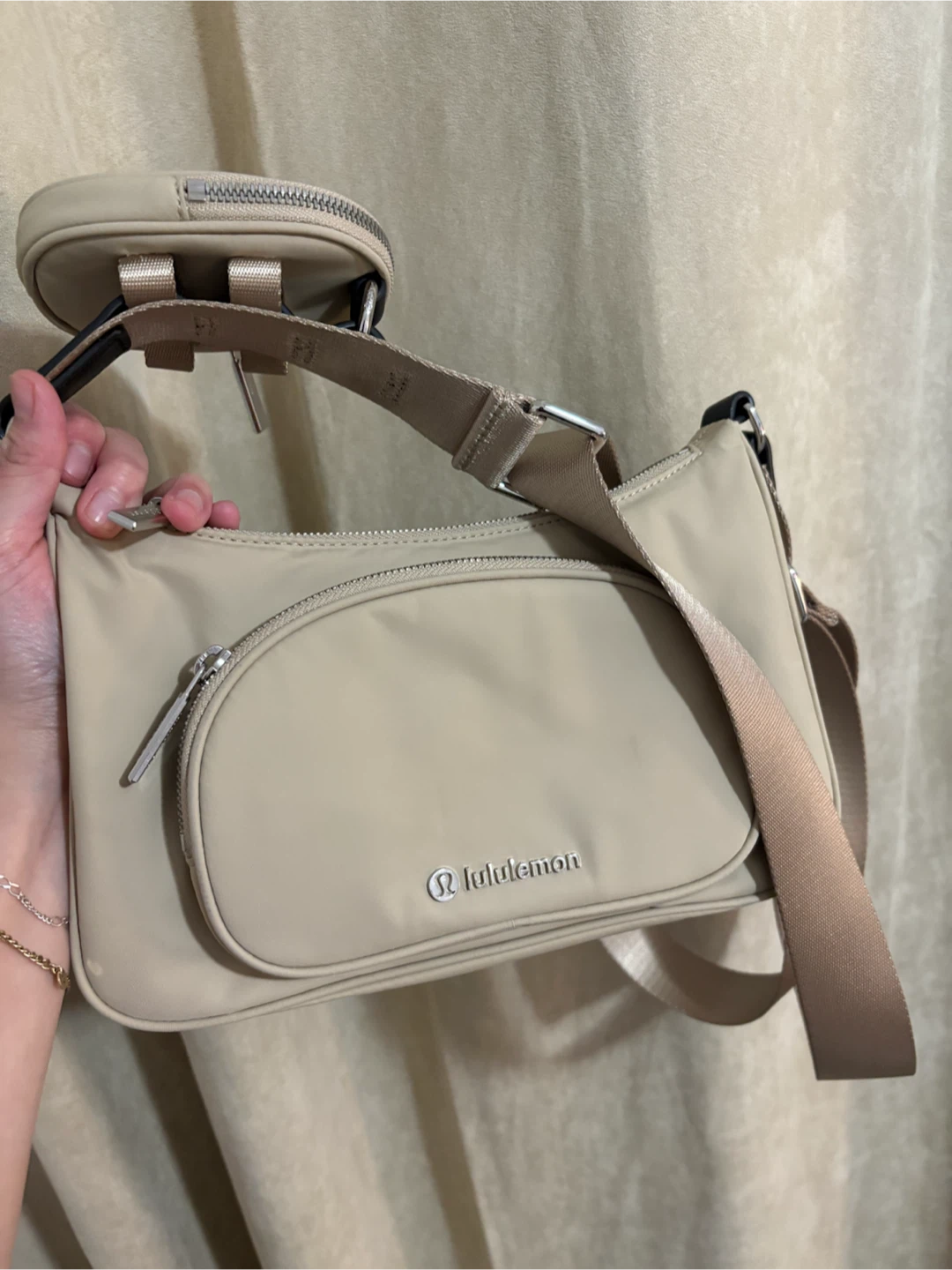 Lululemon Crossbody Bag with Nano pouch - photo 4