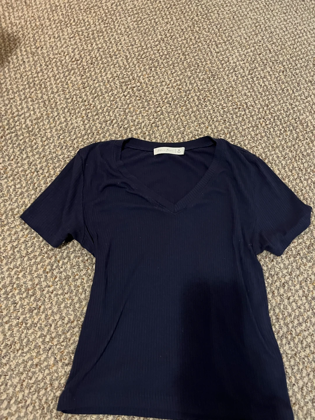 navy blue cropped v neck top