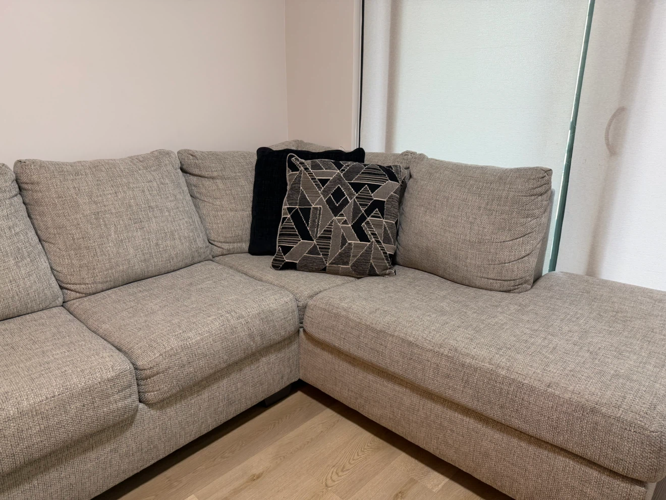 Benchcraft Megginson Storm 2-Piece Sectional with Chaise - photo 3