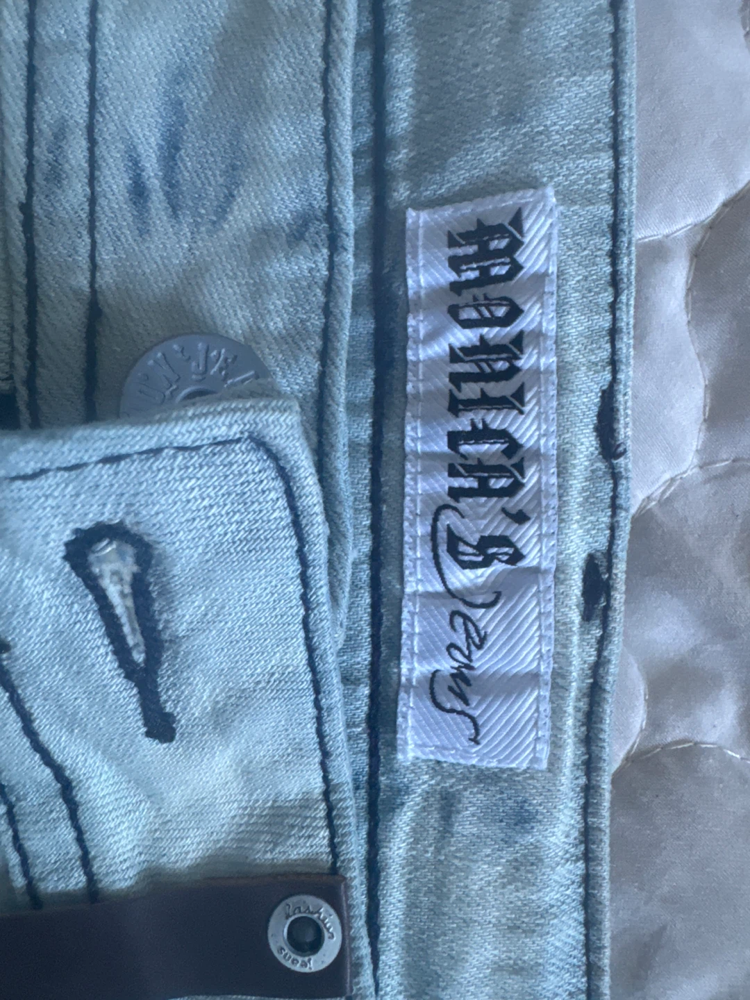 Monica's Denims Distressed Light Wash Jean Shorts Size 7 - photo 4
