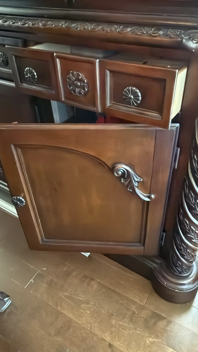 Ashley North Shore Dining Room China Cabinet - photo 2