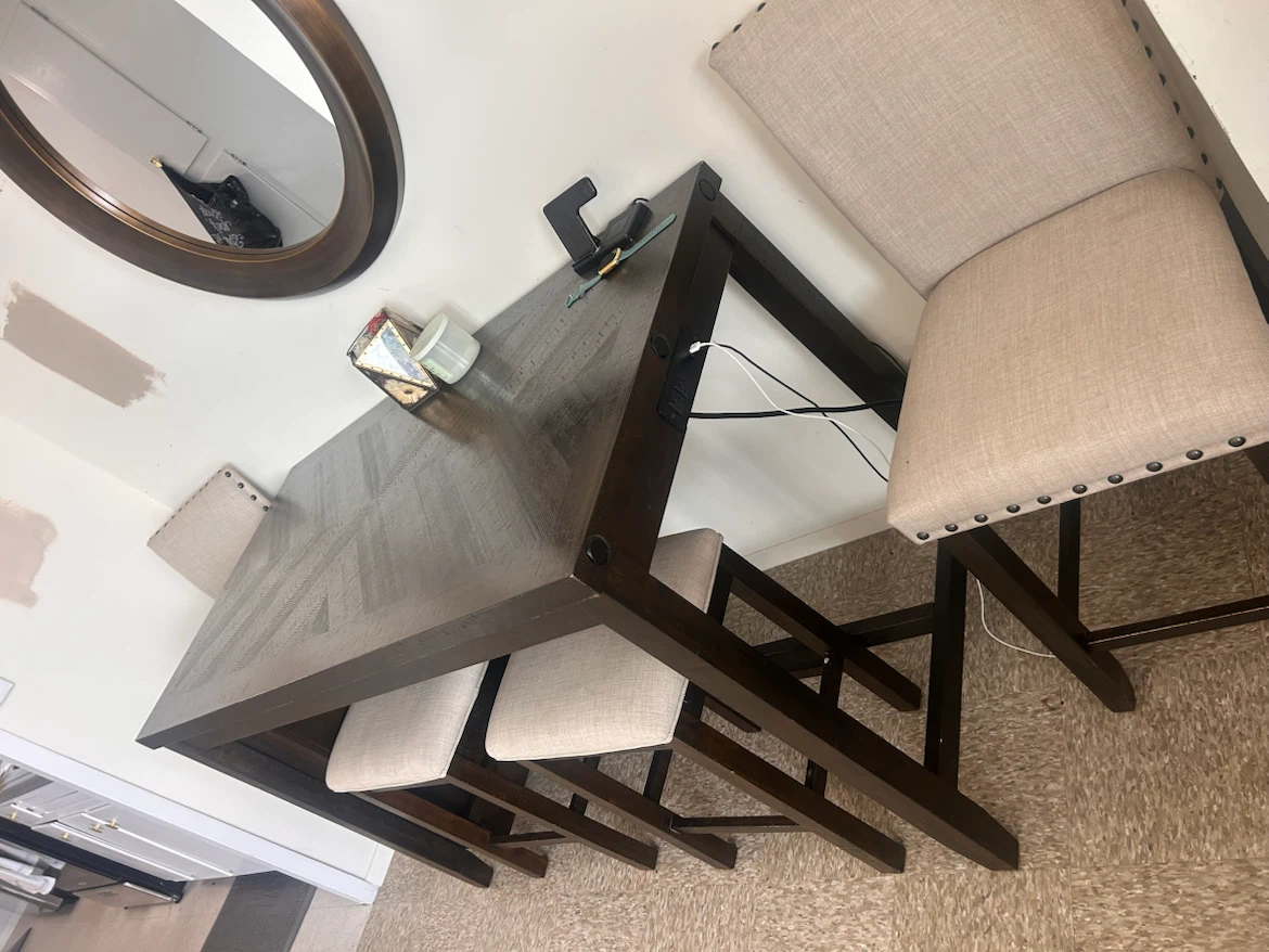 Dark Wood Bar Table Set with Four Stools - photo 2