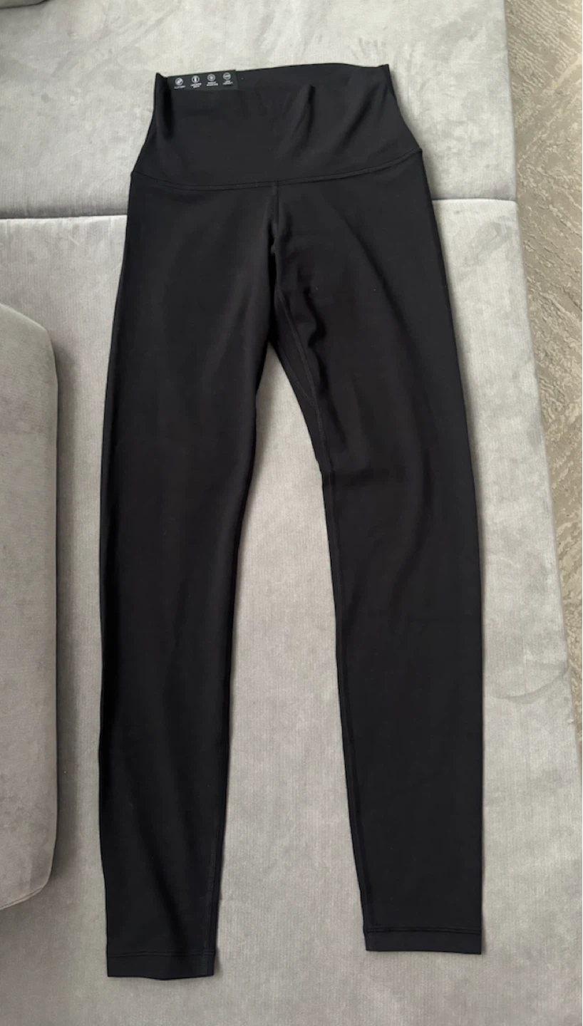 Aritzia Golden Butter Cheeky Hi-Rise Leggings Black Size 4