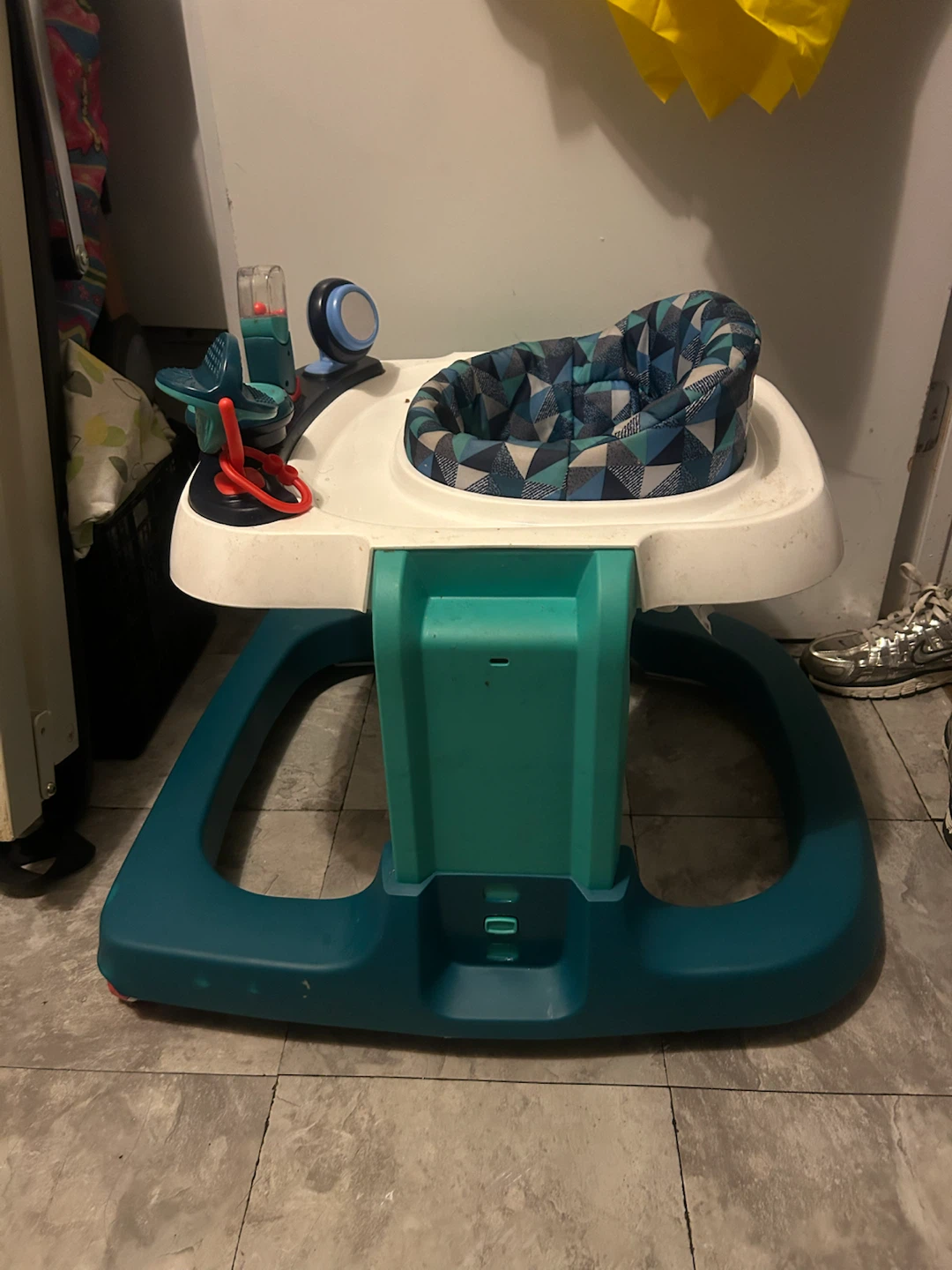 Safety 1st Baby Walker with Activity Tray - photo 2
