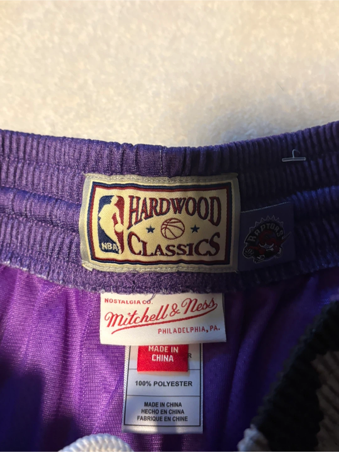 Mitchell & Ness Hardwood Classics Raptors Shorts Size S - photo 3