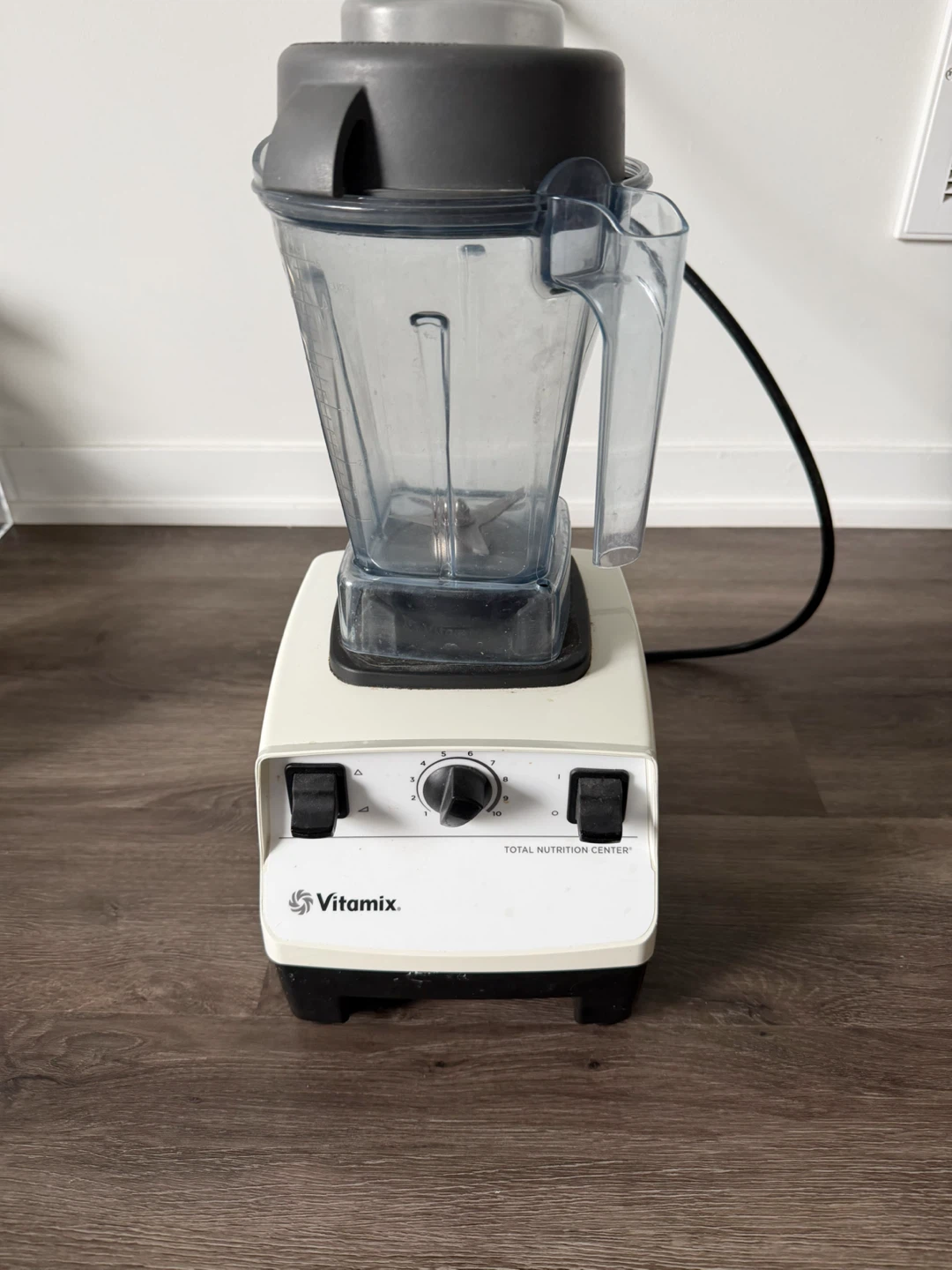 Vitamix Total Nutrition Center VM0103 Blender Juicer