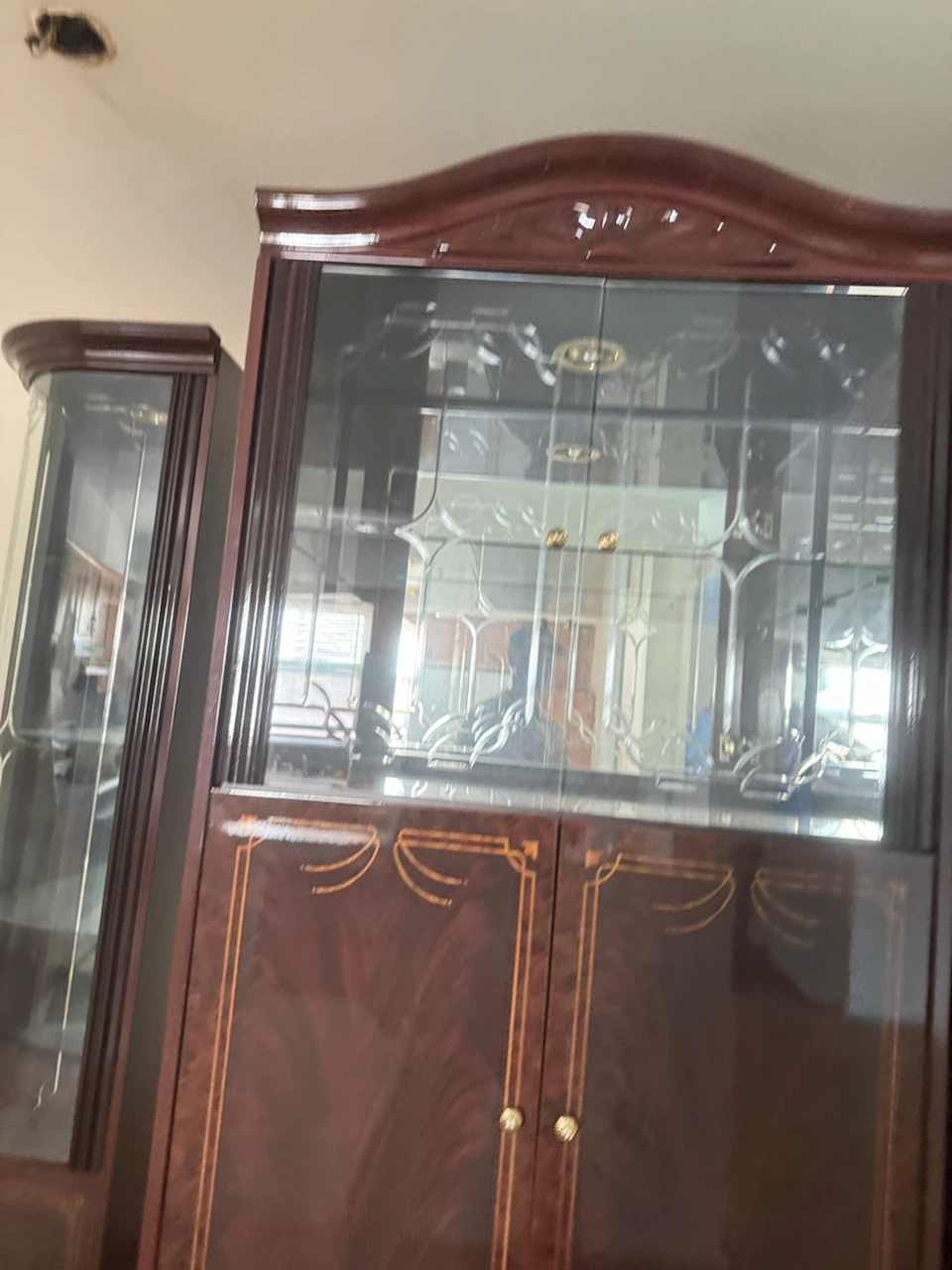Vintage dark wood china cabinet set - photo 4