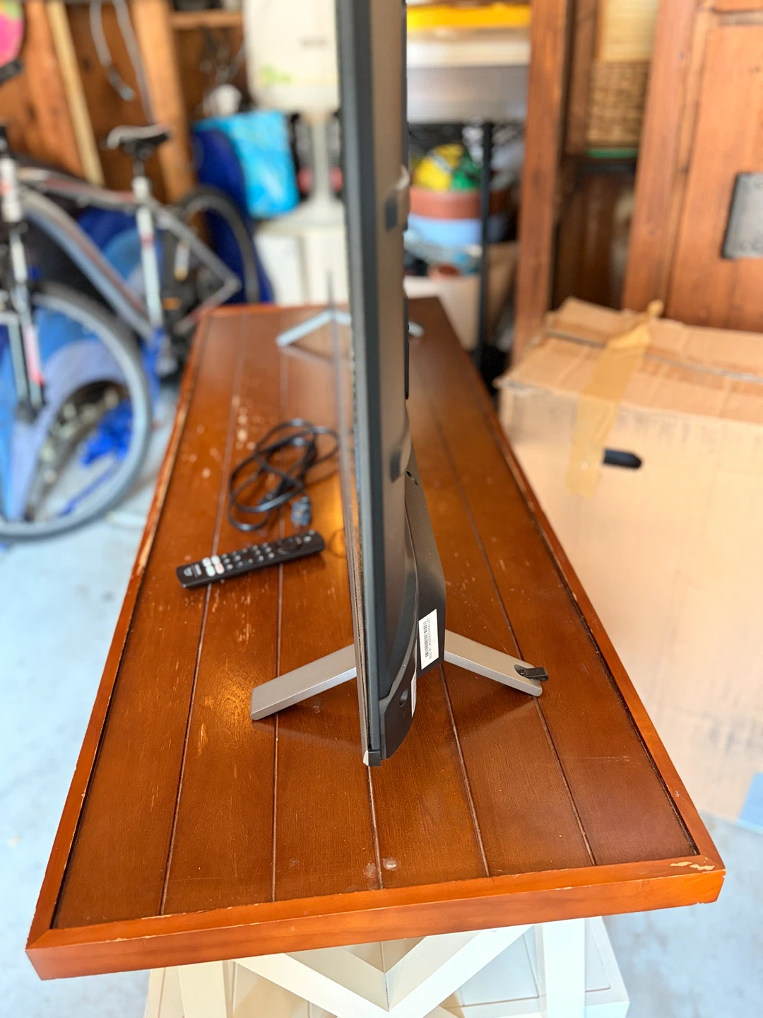 50” Toshiba Fire TV with Remote - photo 2
