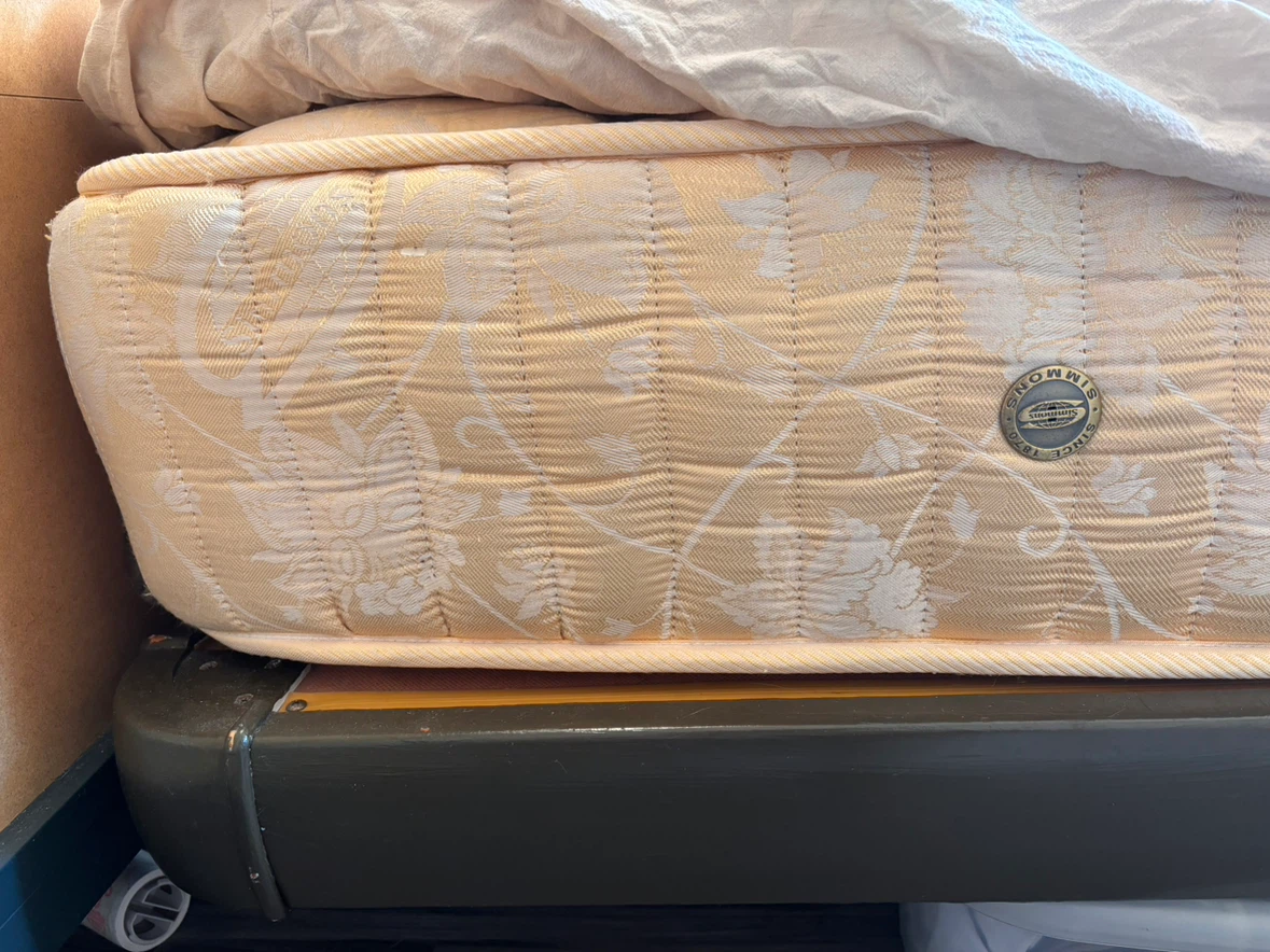 Simmons Twin Mattress + Blanket&2 Pillows - photo 3