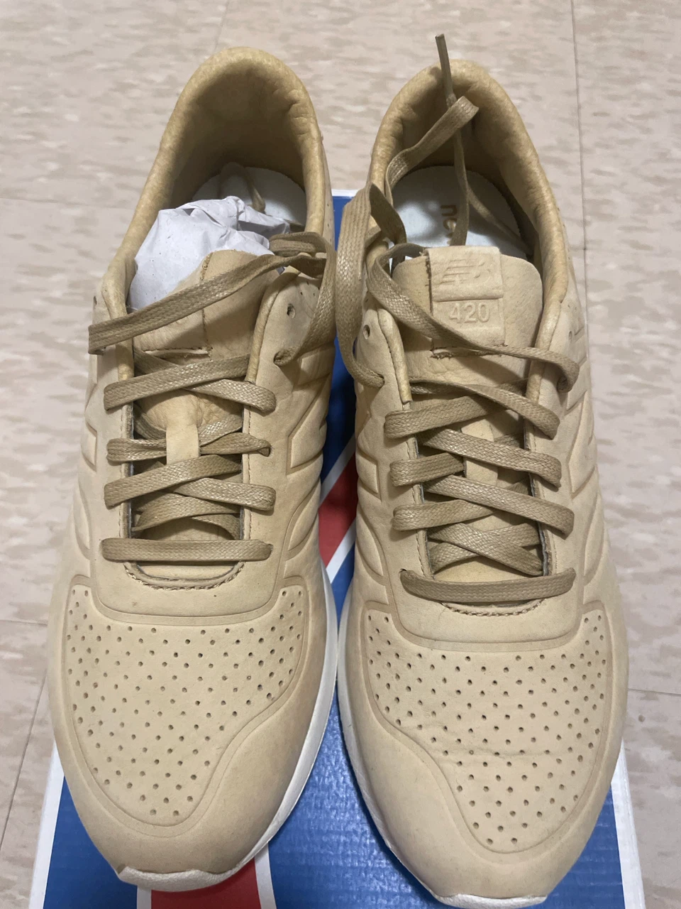 New Balance 420 Sneakers - Tan Suede