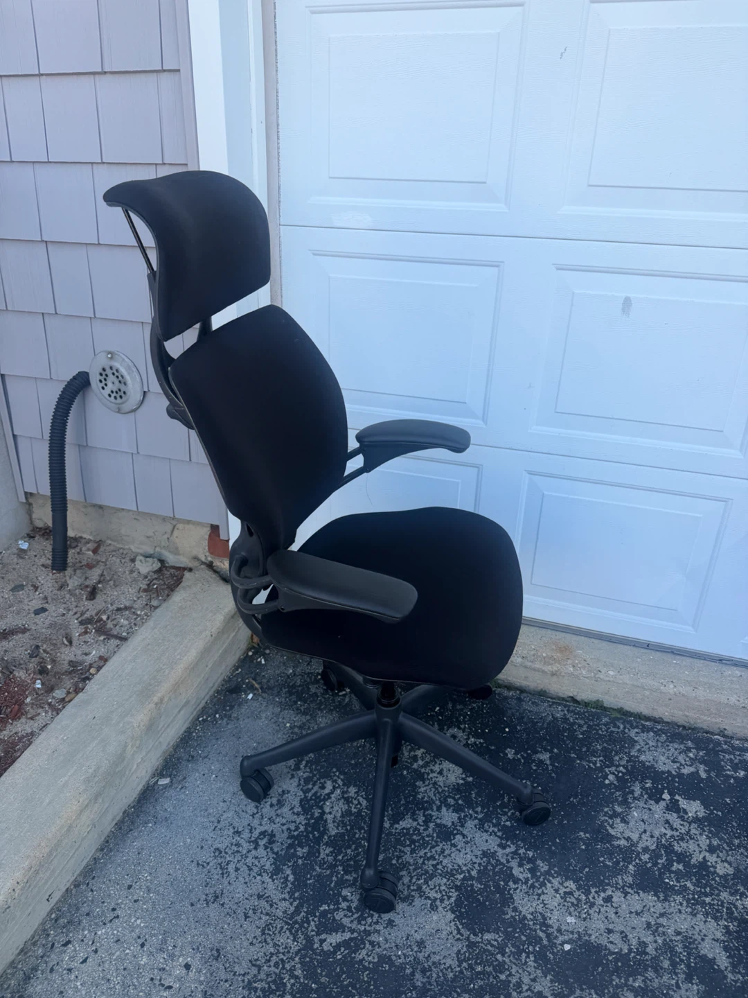 Humanscale freedom high back chair with headrest