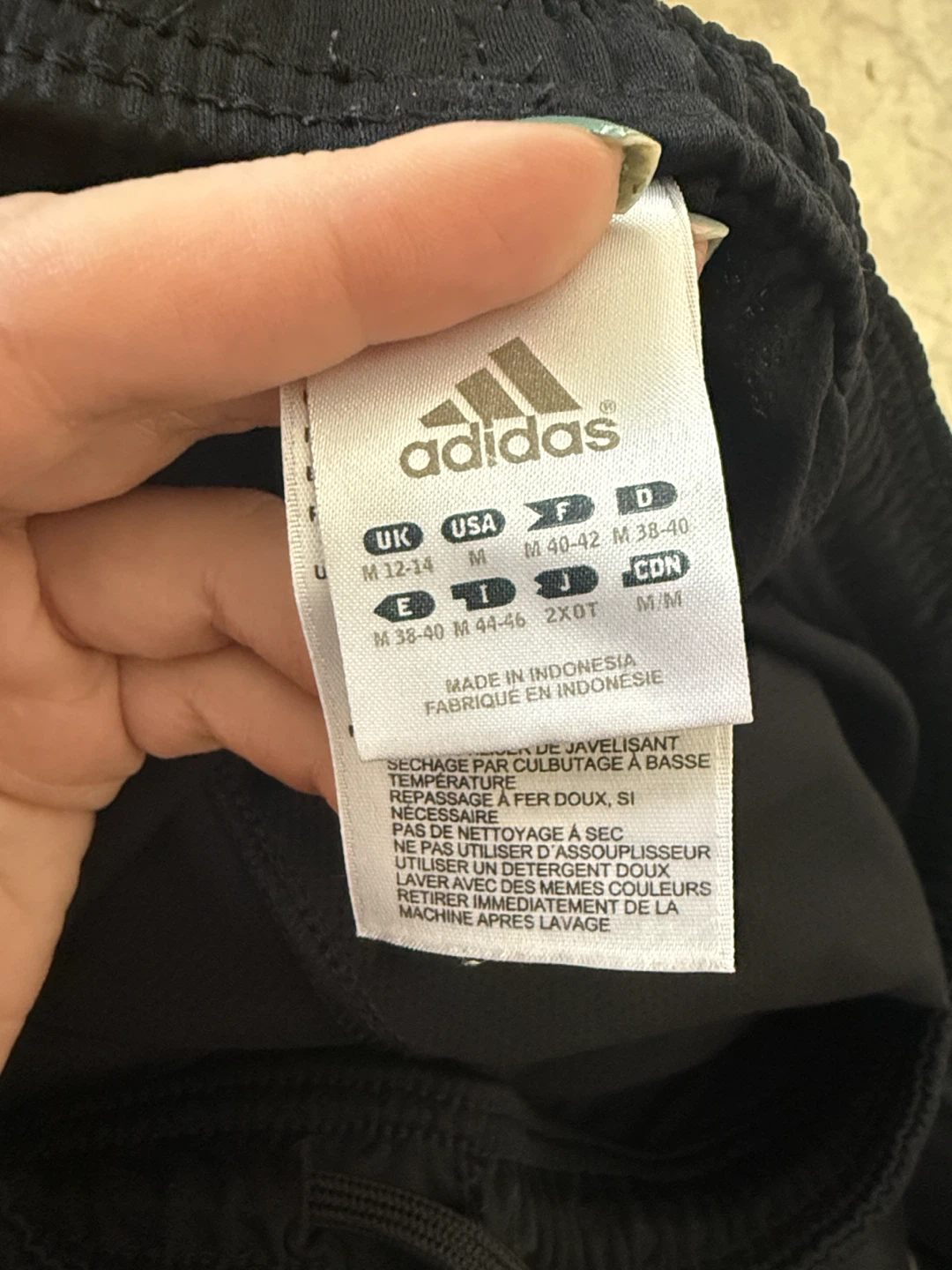 Adidas black shorts size medium - photo 2