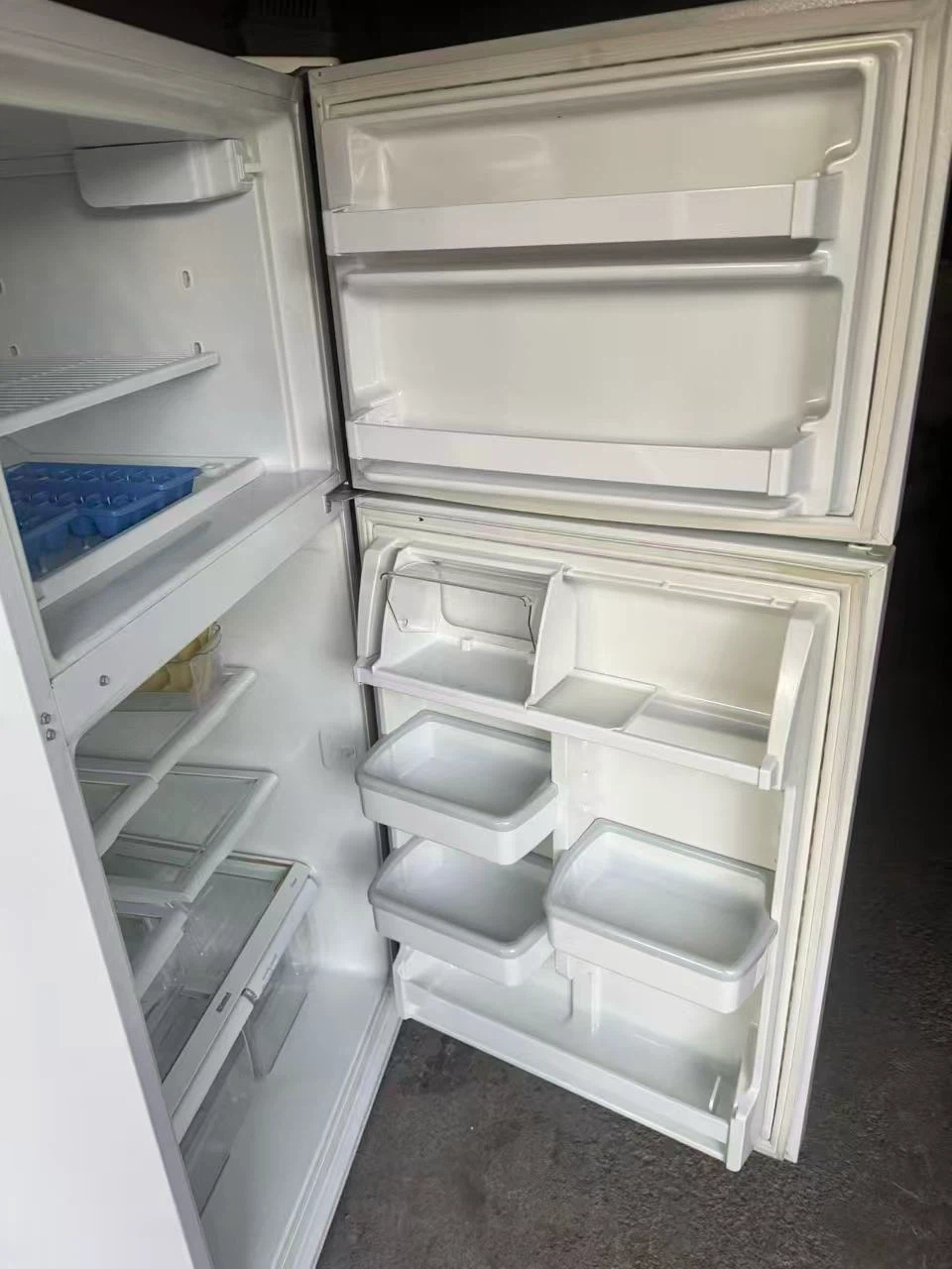 Good condition Kenmore fridge $200 - photo 5