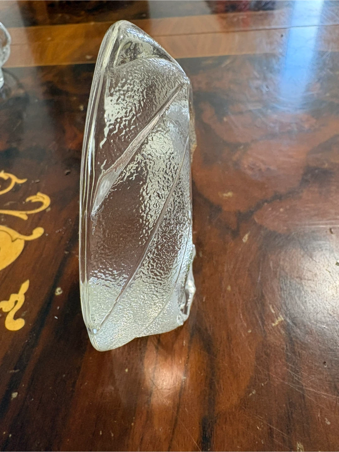Frosted Glass Madonna and Child Statue - photo 2