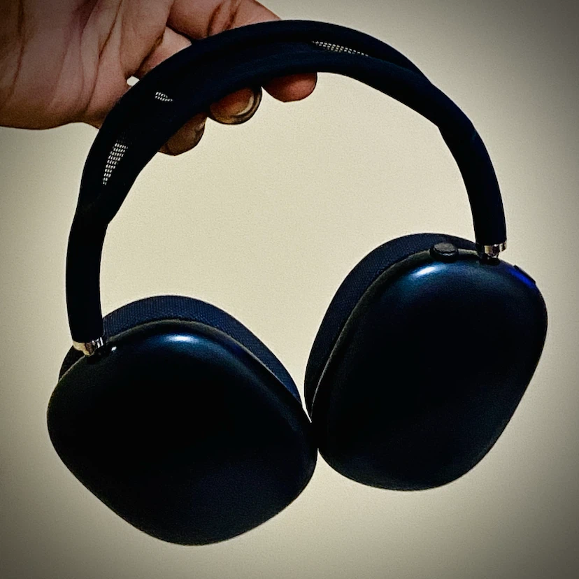 Wireless Over-Ear Headphones – Premium Black Design - photo 5