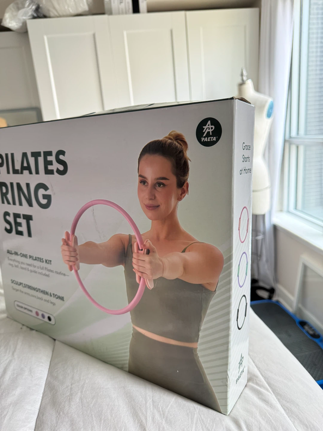 Brand NEW in Box Yoga / Pilates Set (Ball, Ring, Bands) - photo 4