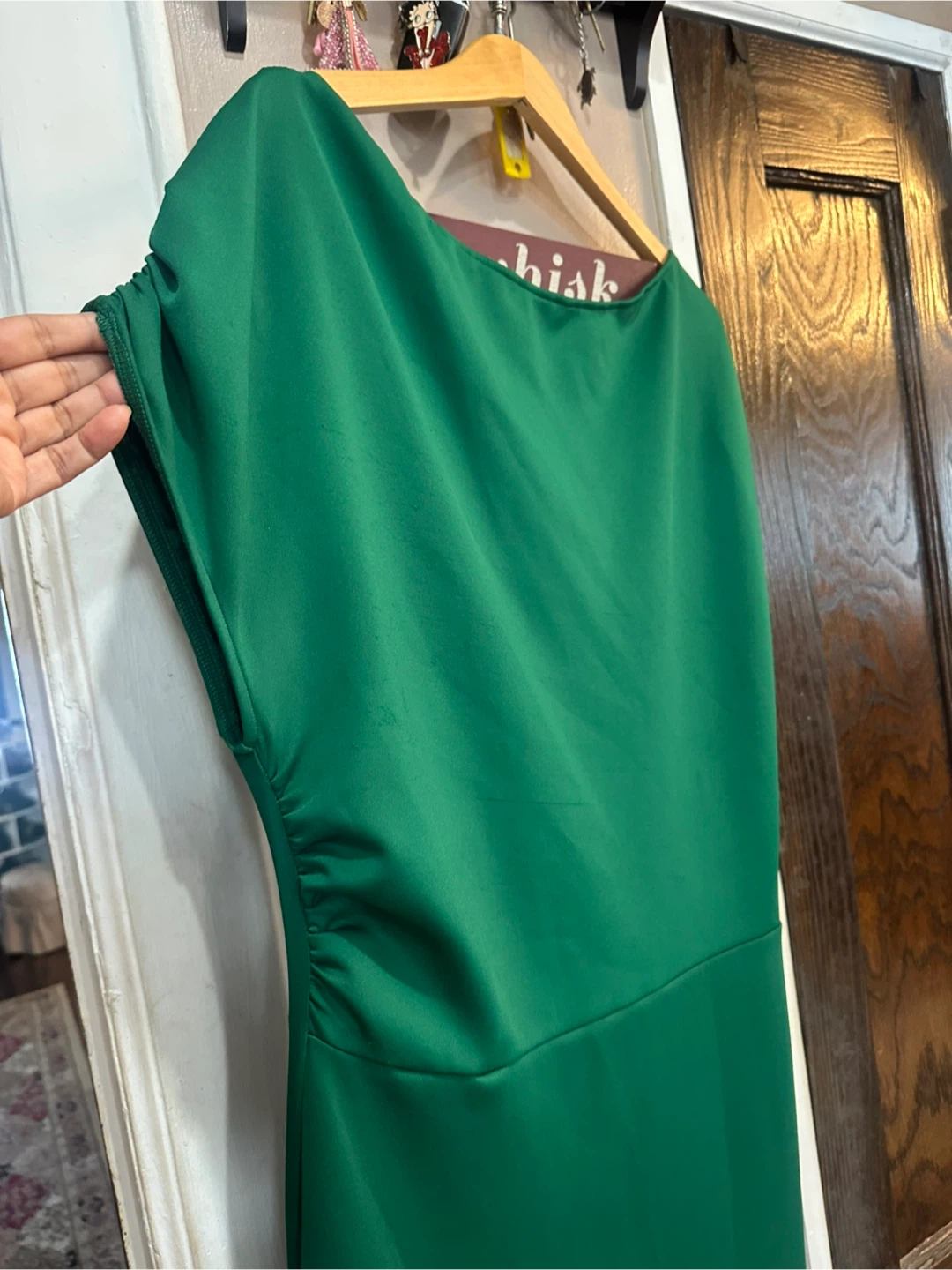 Elegant Emerald Green Maxi Dress with Flared Mermaid Hem - photo 2