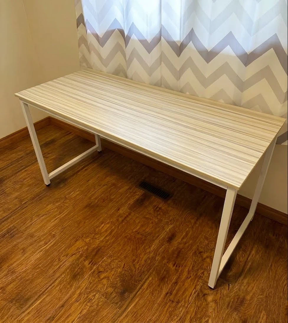 Modern Wood Grain Desk - like 🆕 - photo 3