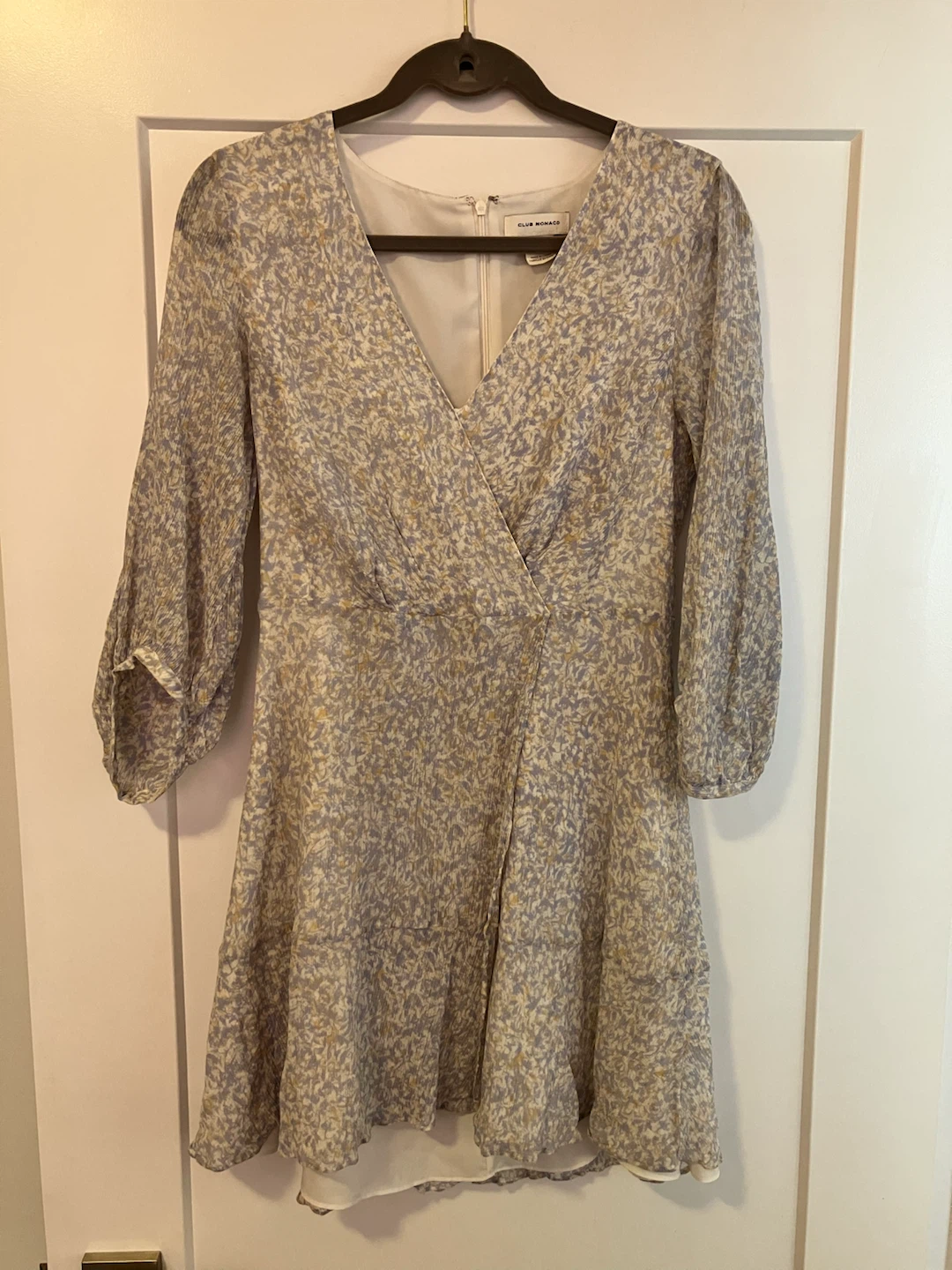 Looking for Club Monaco Dress Size 4