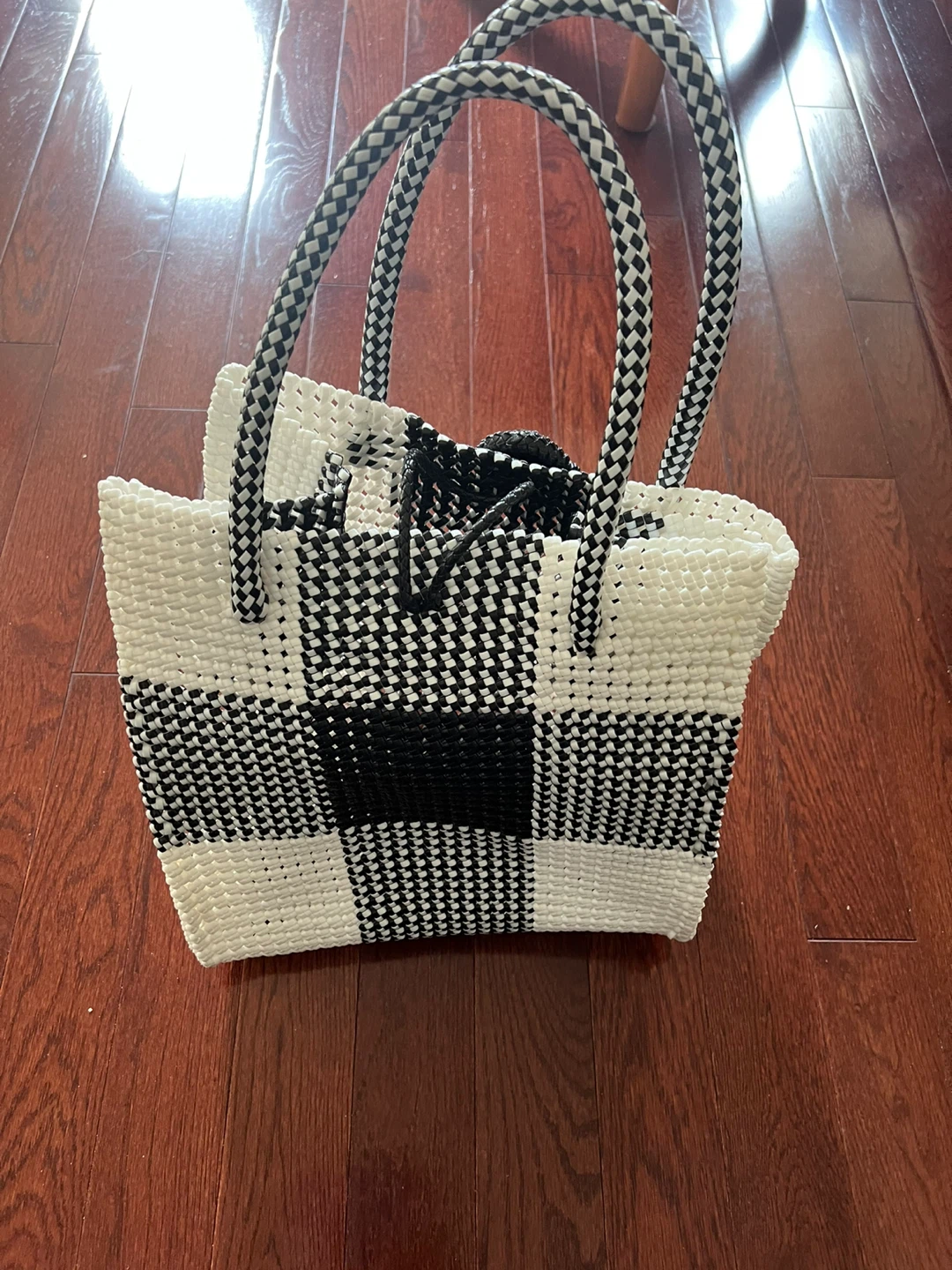 Black and White Buffalo Check Woven Tote Bag - photo 3