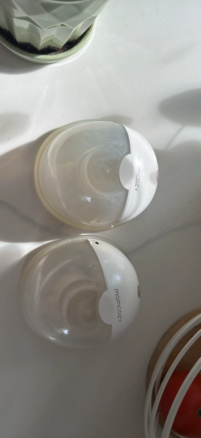Momcozy Breast pump m5