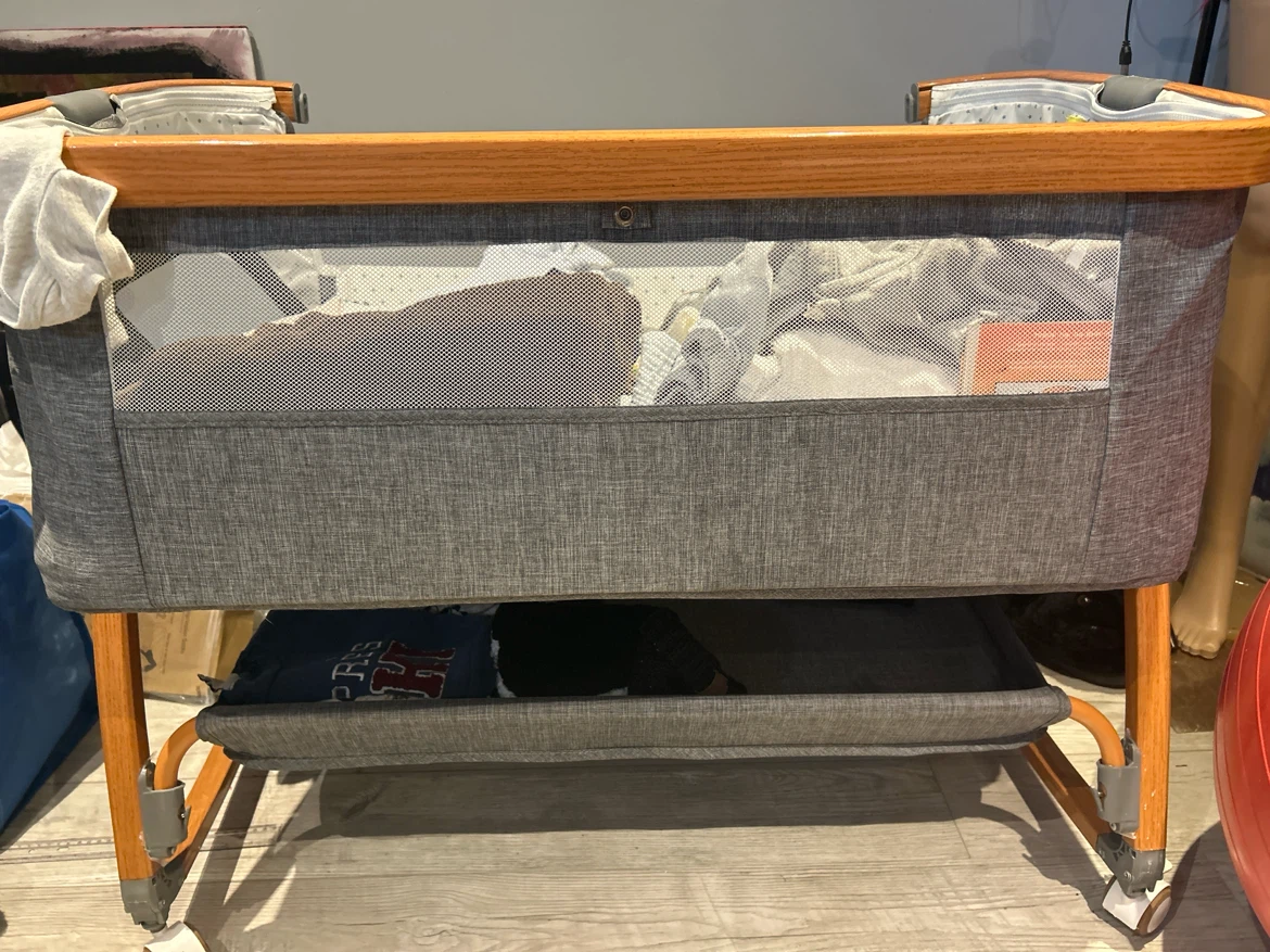 Light Gray Baby Bassinet with Adjustable Heights - photo 3