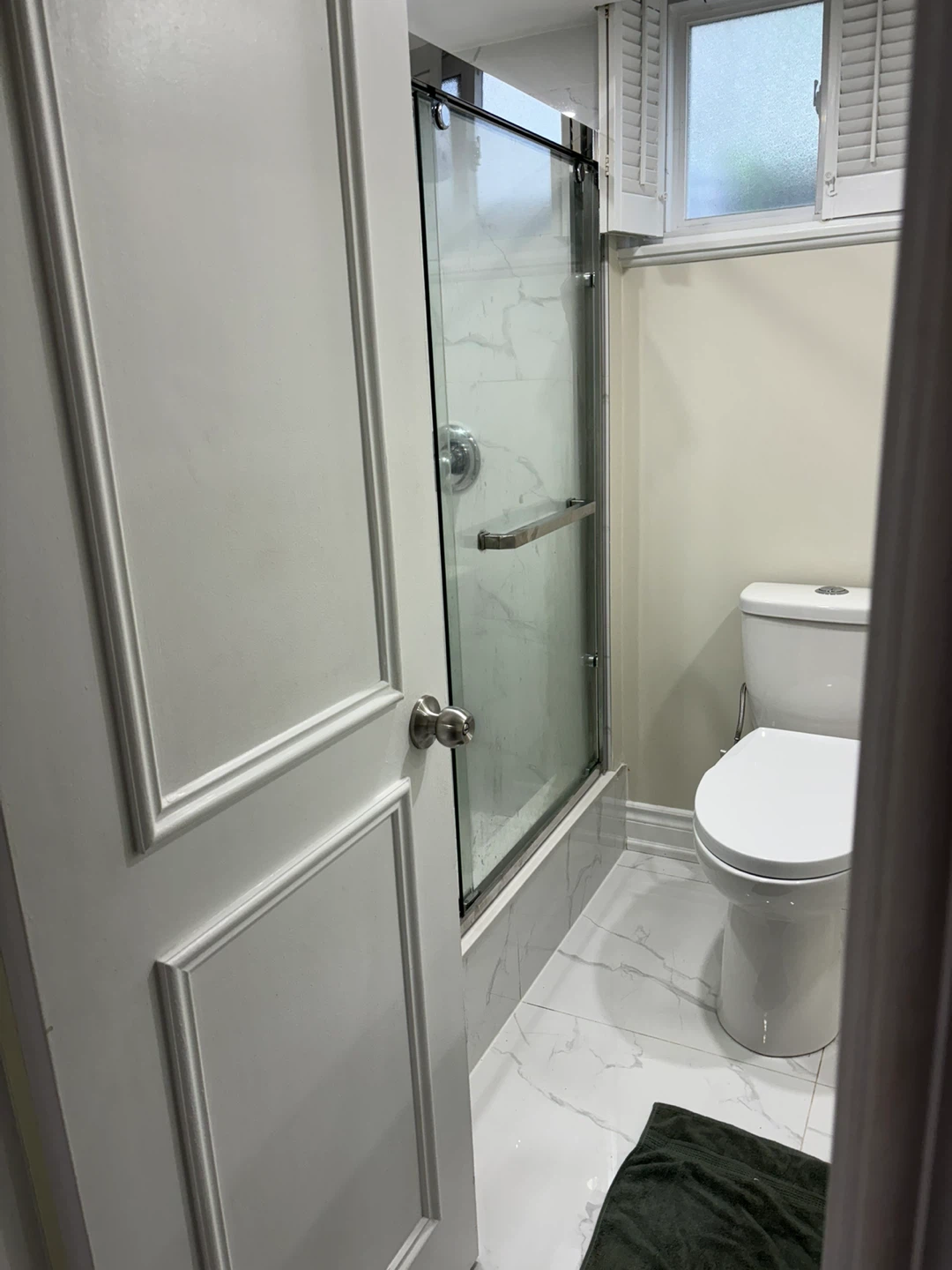 Shared room for rent - photo 2