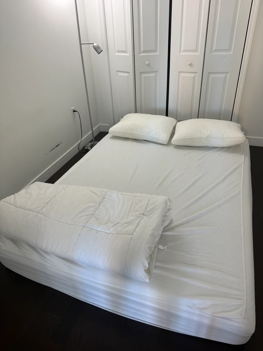 Zinus 10inch memory foam Queen Size Mattress