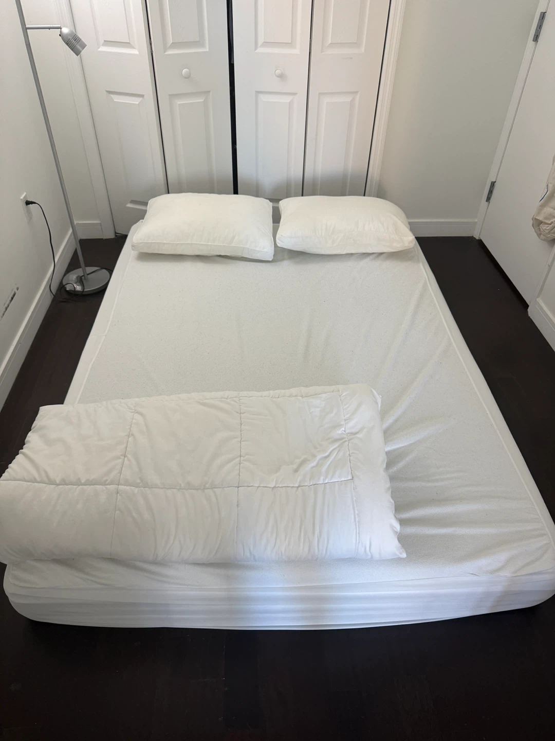 Zinus 10inch memory foam Queen Size Mattress - photo 2