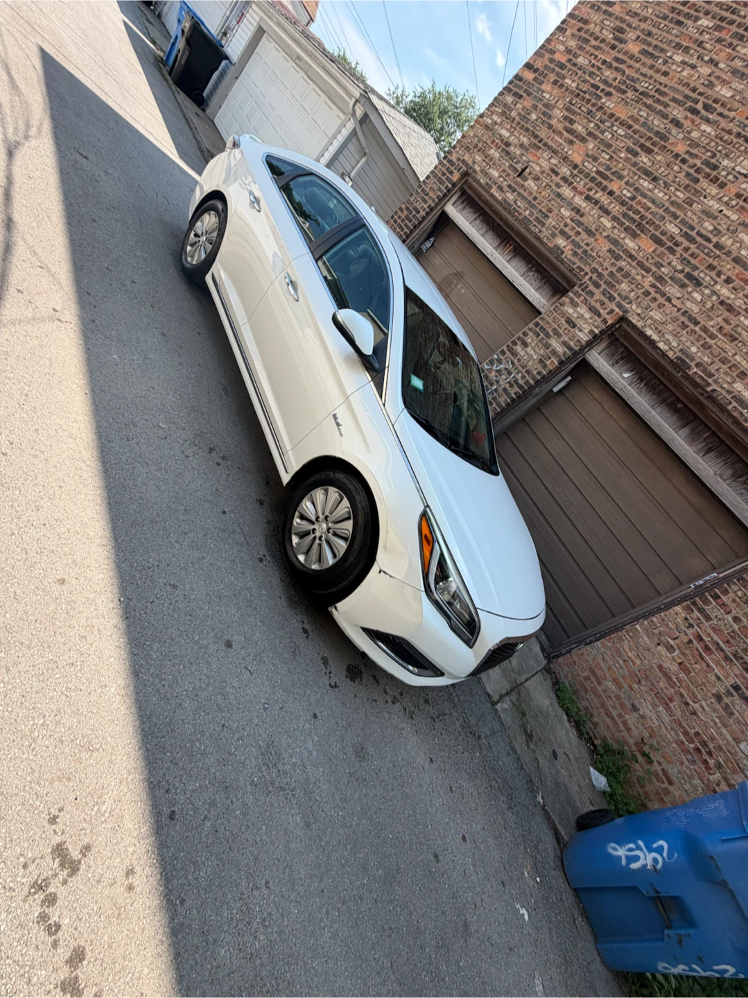 White Hyundai Sonata Sedan - photo 2