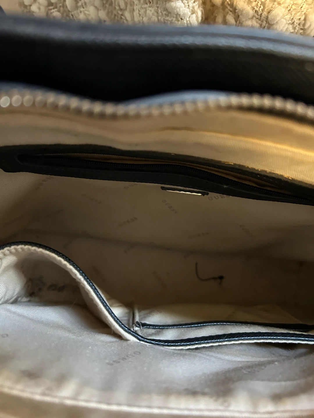 Black Guess faux leather Tote Bag - photo 4