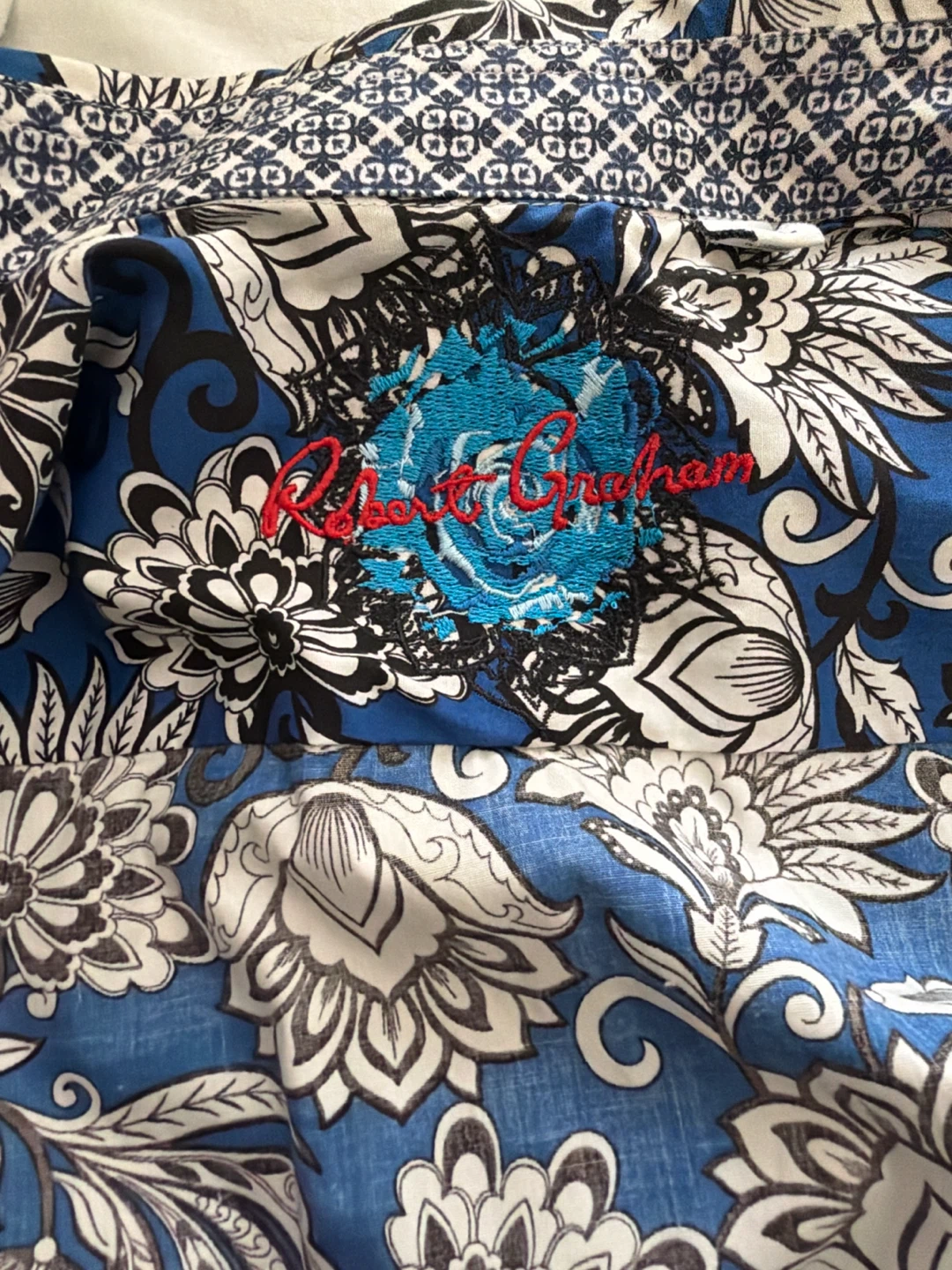 Robert Graham Classic Fit Button-Up Shirt - Size L