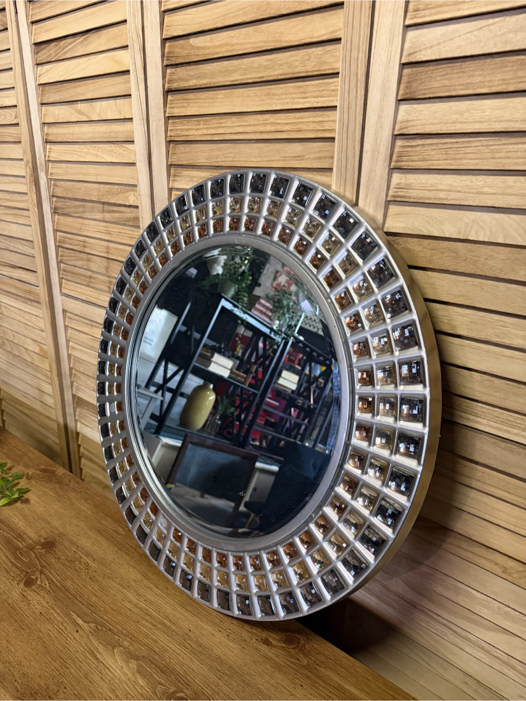 Round Mirror - photo 3