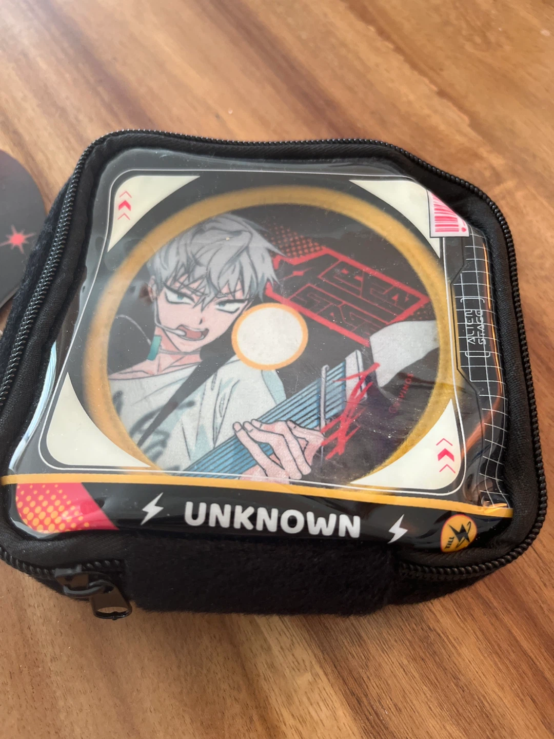 Alien stage case merch - photo 2