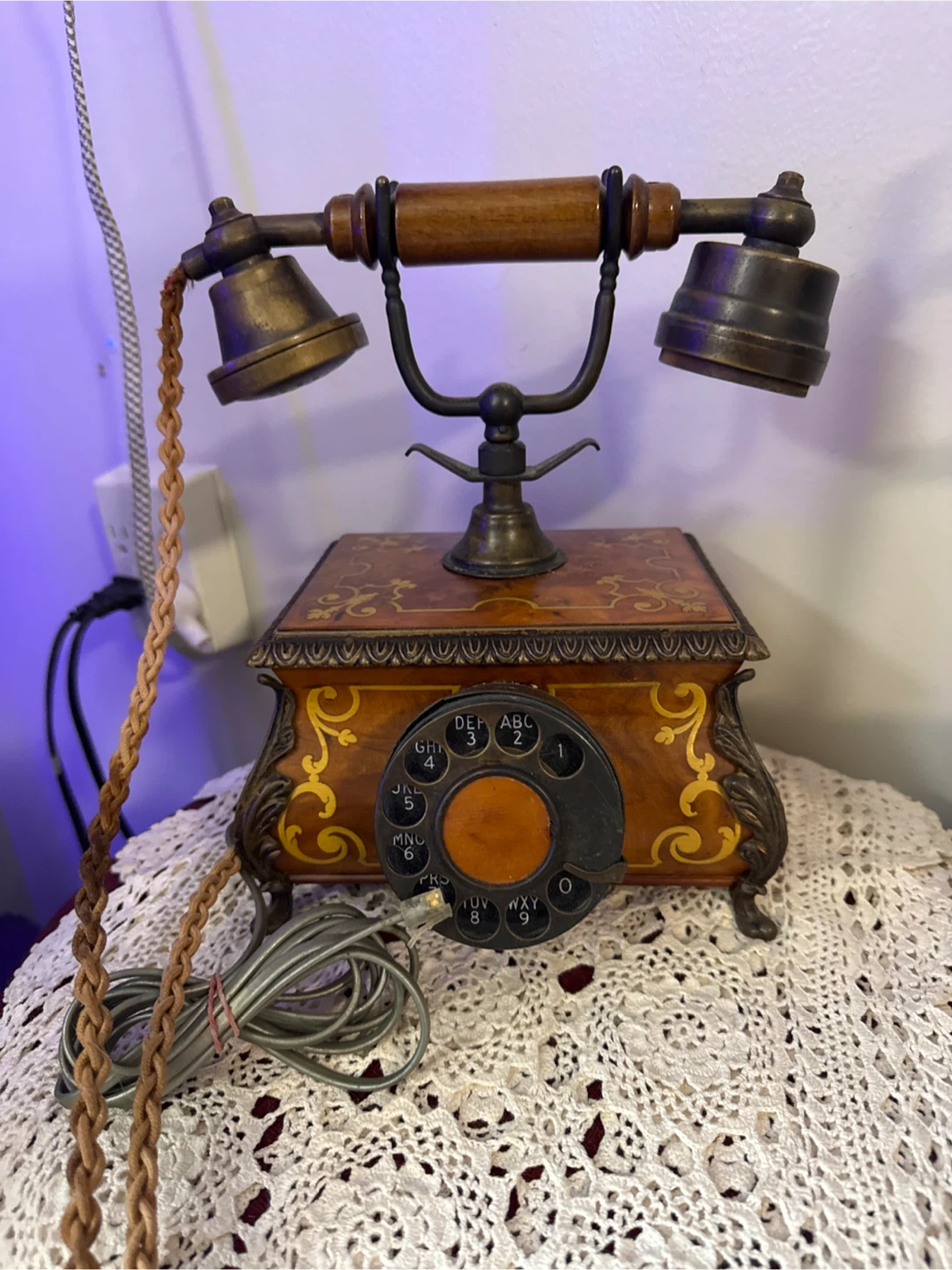 Vintage Rotary Dial Decorative Telephone - photo 2