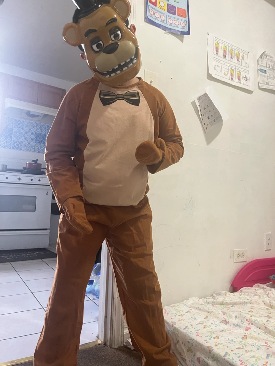 Freddy Fazbear Costume Mask & Outfit