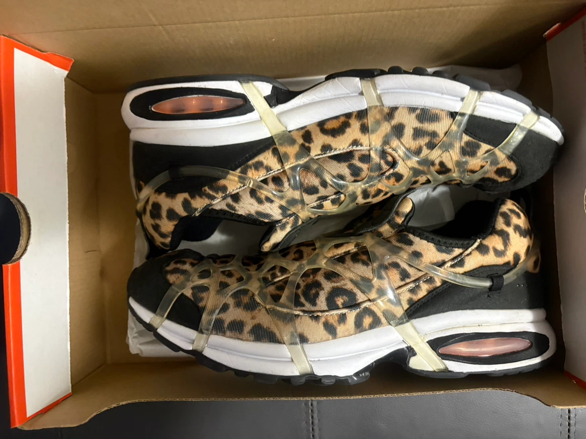 Bundle of shoes