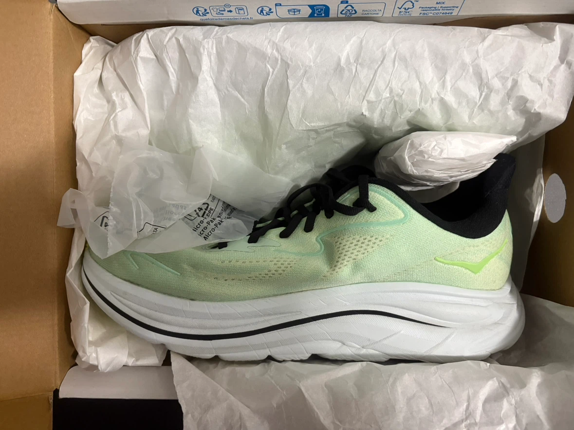 Bundle of shoes - photo 2