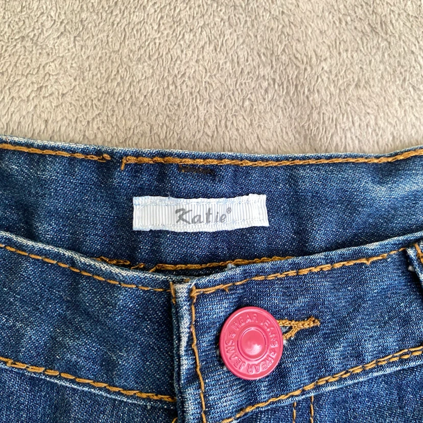 Katie Denim Shorts with Pink Accents - Size 27 - photo 3