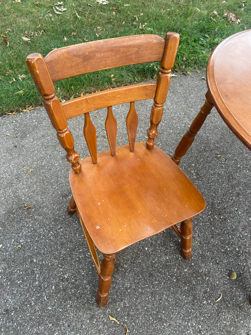 Wooden Dining Table with Leaf Inserts & Chairs - photo 3