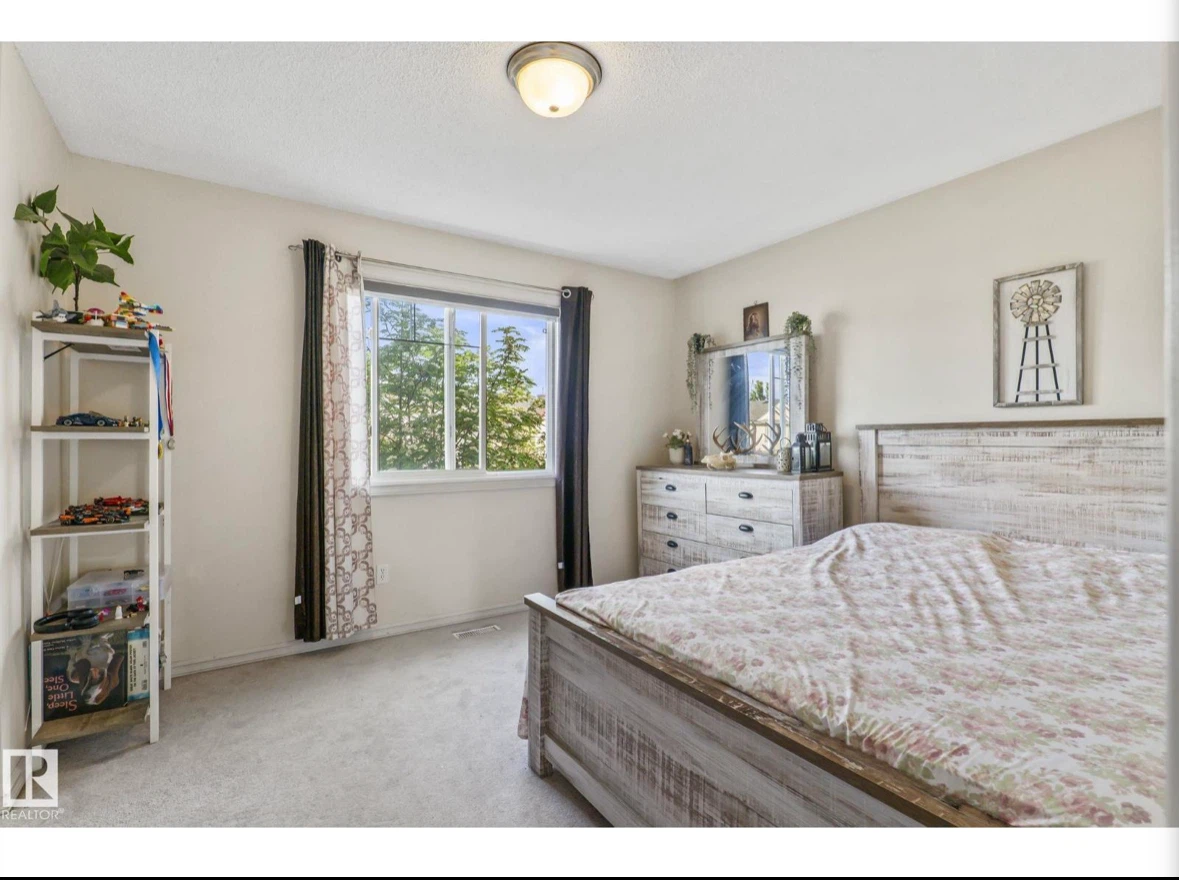 Farmhouse Style Bed Frame with Dresser and Mirror