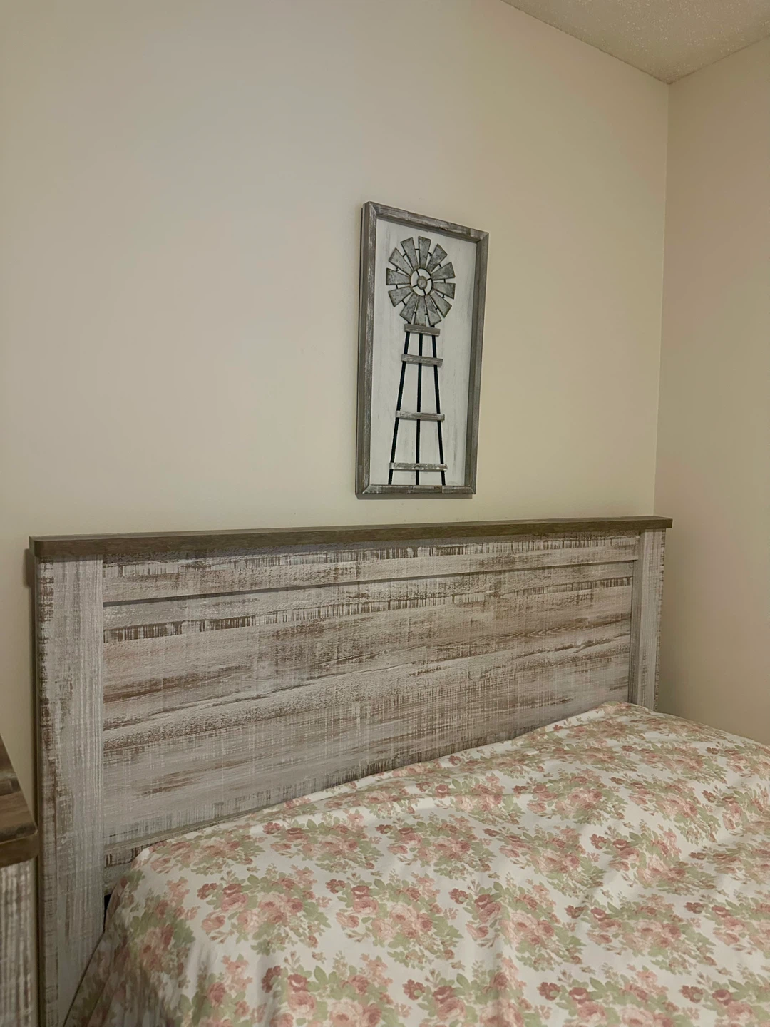 Farmhouse Style Bed Frame with Dresser and Mirror - photo 3